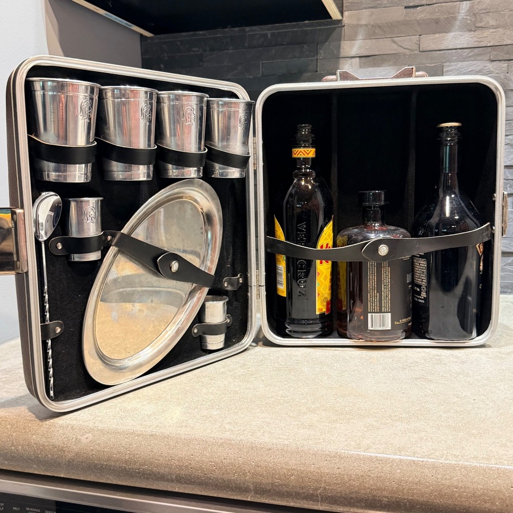 Vintage Executair 707 Portable Travel Bar Case Cocktail Set 6 Cups Mid Century - Picture 5 of 10